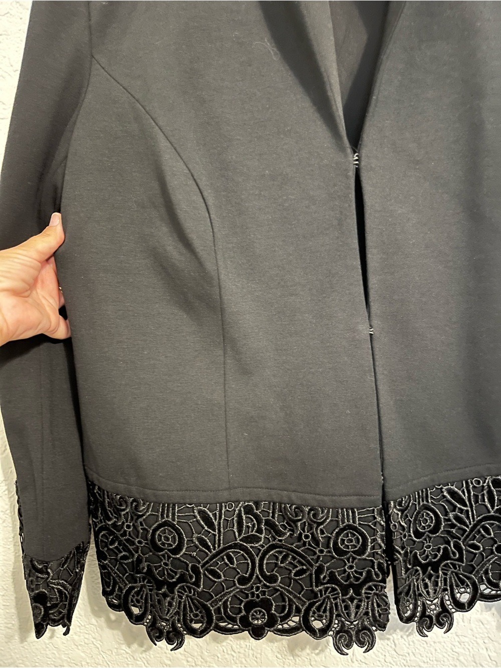Chico’s 2 Black Ponte Knit Blazer US Lg 12/14 Floral Lace Cutwork Trim Jacket - Picture 3 of 11